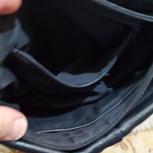 Etienne Aigner Black Leather Shoulder Bag with Gold Accents Plus Pocket Mirror - Picture 9 of 14